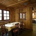 Maison Saint Jean فندق 4*