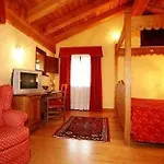 Maison Saint Jean 4* كورمايور